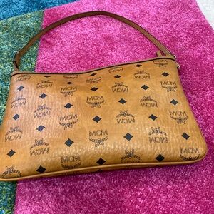 Original pouch MCM bag.